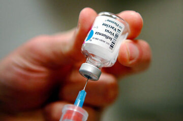 توزیع و تزریق واکسن آنفلوآنزا برای کادر بهداشت و درمان کرمانشاه آغاز شد
