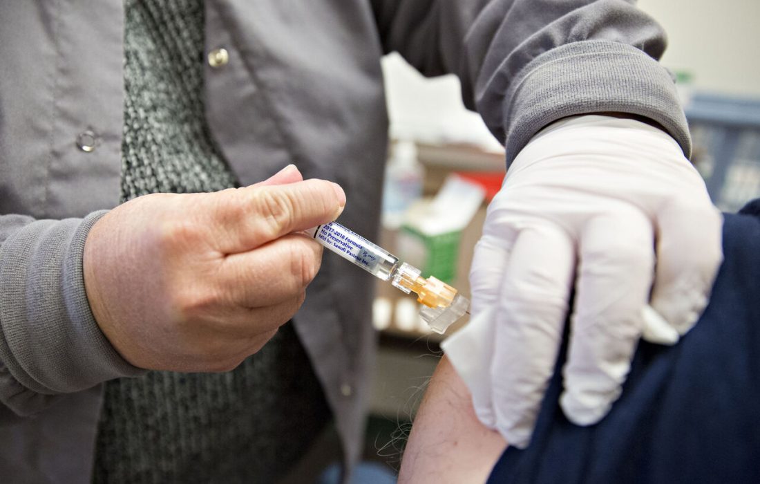 علوم پزشکی کرمانشاه نسبت به کلاهبرداری در مورد واکسن آنفلوآنزا هشدار داد