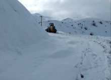 بارش سنگین برف راه ارتباطی ۸۵ روستای کردستان را بست