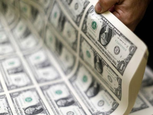 دولت درسال آینده قیمت دلار را ۱۱۰ هزار تا ۱۱۵ هزار ریال در نظر گرفته است