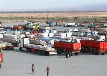 مرز مهران با رعایت دستورالعمل‌های بهداشتی برای مبادلات مرزی با تجار عراقی فعال است