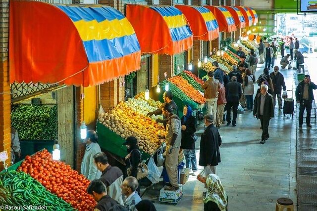گرانی و چندنرخی بودن قیمت میوه در بازار استان کردستان در سایه سوءمدیریت مسئولان متولی