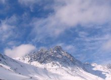 احداث پیست اسکی در کوه بدر قروه باعث آسیب های زیست محیطی می شود