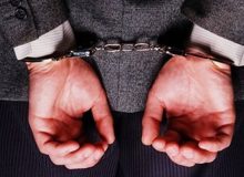 دادستان همدان: ۲ مدیر کلاهبردار در نهاوند عزل شدند