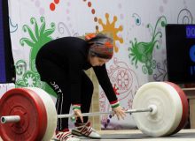 رقابت‌های قهرمانی وزنه‌برداری نوجوانان دختر کشور خرم‌آباد آغاز شد