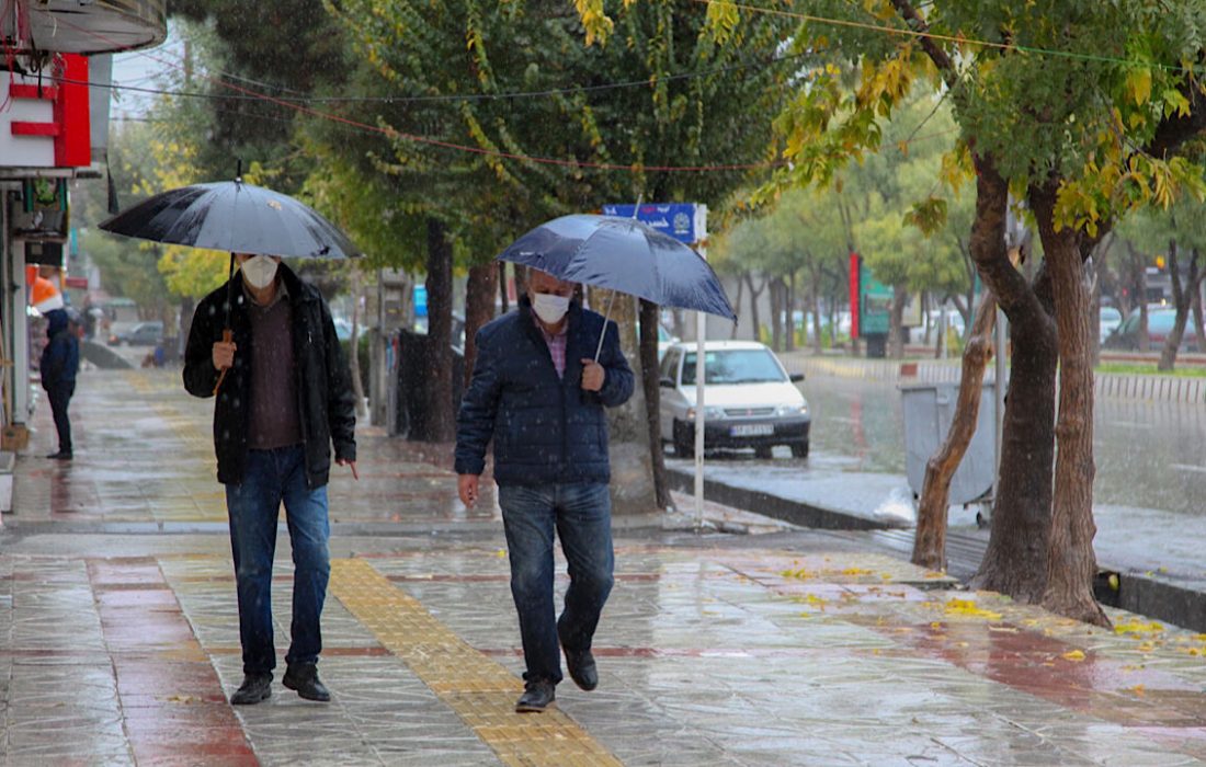 نخستین باران پاییزی شهروندان کرمانشاهی را خوشحال کرد