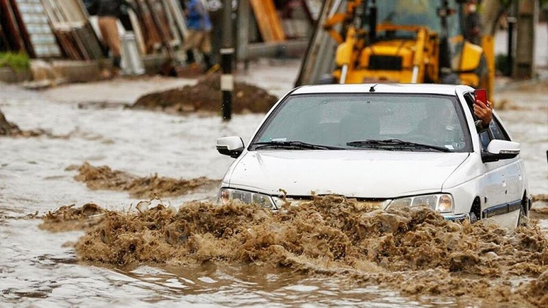 دستگاه‌های مربوطه برای مقابله با وقوع احتمالی سیل در کرمانشاه آماده باشند