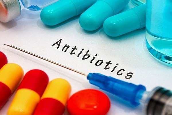 مصرف خودسرانه آنتی‌بیوتیک می‌تواند منجر به ایجاد چه بیماری‌هایی شود؟