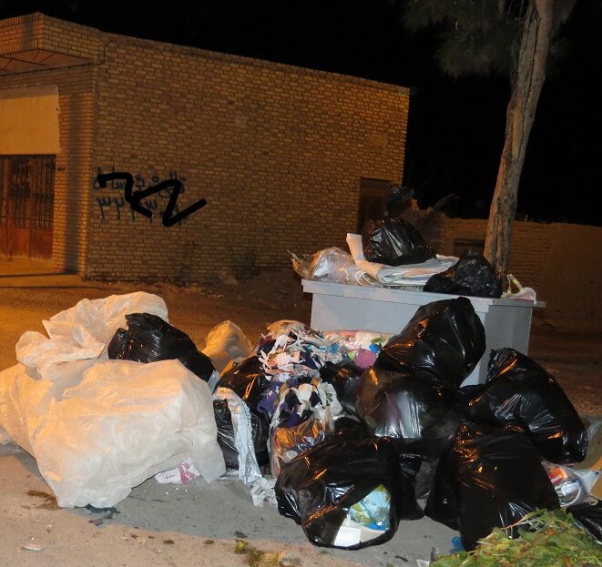 بوی بد سطل‌های زباله؛ معضل جدید شهروندان کرمانشاه