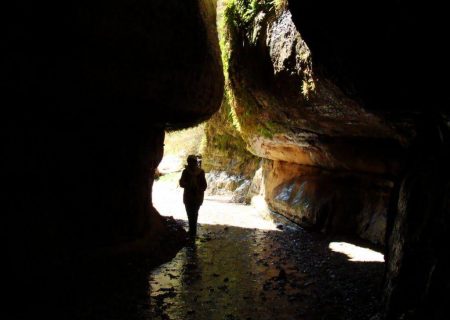 نجات ١٠ گردشگر در منطقه غار زینگان