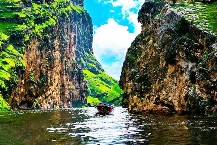 معرفی میراث فرهنگی استان در راستای توسعه