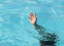 غرق شدن مرد کبودرآهنگی داخل استخر باغ