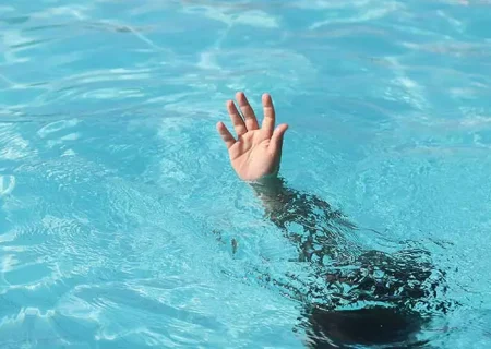 غرق شدن مرد کبودرآهنگی داخل استخر باغ
