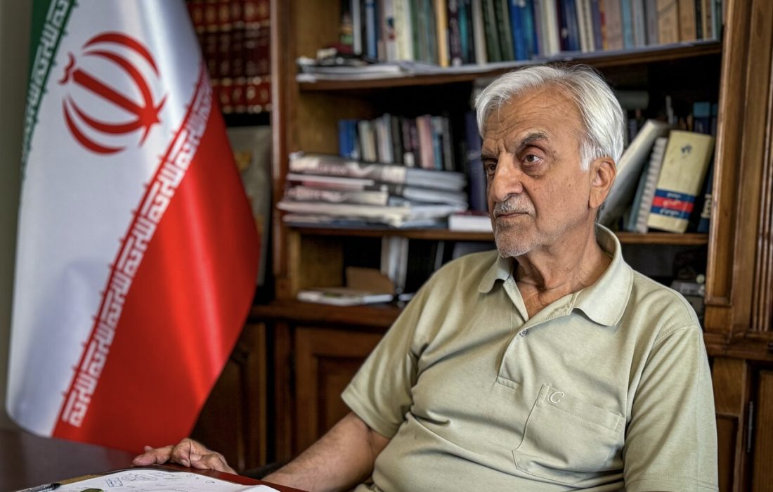 جاه‌طلبانِ منحرف از خوارج هم بدترند / صداوسیما در اختیار همین جاه‌طلبان است/پزشکیان را می‌زنند تا ریاست‌جمهوری را در دست بگیرند؛ خیال خام دارند!/گفتند ۷۰۰ صفحه برنامه داریم؛ ۷۰۰ صفحه سفید یا سیاه؟!
