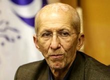 نگرانی نماینده پایداری: برنامه چیده‌اند که پزشکیان و ترامپ صحبت کرده و توافق کنند