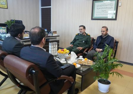 باید تلاش کنیم سرانه مطالعه را در جامعه افزایش دهیم