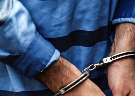 قاچاقچی مواد صنعتی پیش از خروج از کشور در مرز مهران به دام افتاد