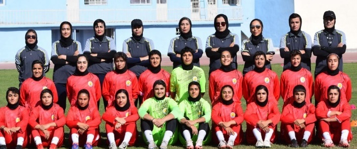 برد دو گله بانوان پالایش گاز ایلام در سنندج با یک بازیکن کمتر