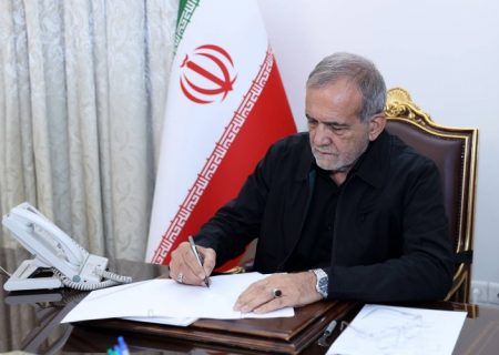 دستور رئیس جمهور در مورد خودسوزی جوان اهوازی/ با خاطیان برخورد قاطع شود