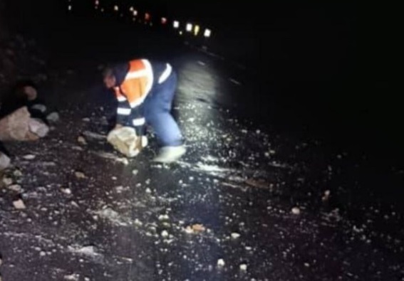 انجام ۴۵ مورد ریزشبرداری در جادههای ایلام