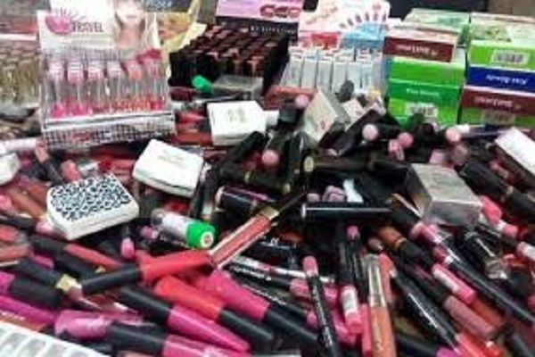 کشف ۸ میلیارد ریال کالا و لوازم آرایشی قاچاق در دهلران