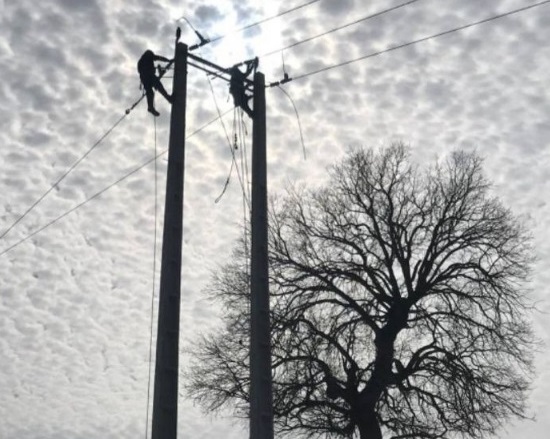 بهبود روشنایی و افزایش قابلیت اطمینان شبکه برق ملکشاهی