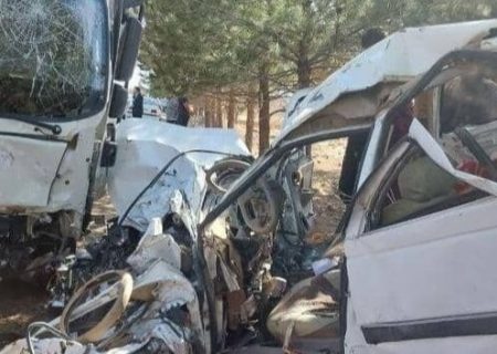 تصادف مرگبار خاور و پژو پارس در شهرستان ایوان/ پدر و پسر را به کام مرگ فرستاد