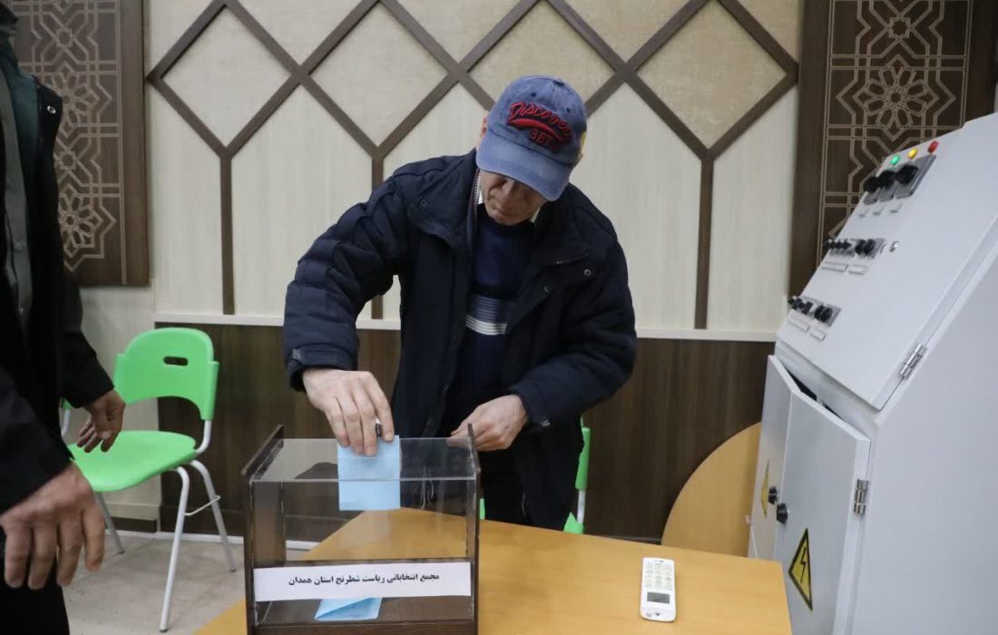 آرش آزادی رئیس هیأت شطرنج استان همدان شد