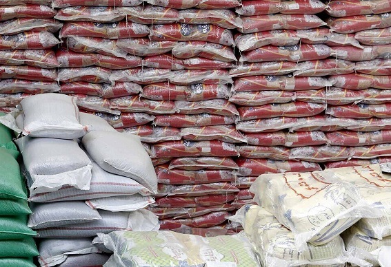 سایه آرامش بر سر سفره ایلامی‌ها؛ انبارها پُر از کالای اساسی است