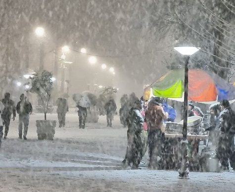 جاده‌های ایلام لغزنده است؛ از سفر غیرضروری خودداری کنید