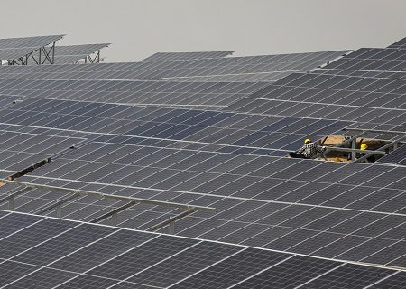 استاندار همدان: توسعه نیروگاه‌های خورشیدی و مدیریت مصرف، محور عبور از ناترازی انرژی است