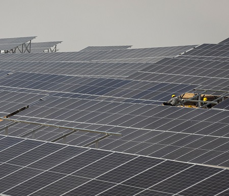 استاندار همدان: توسعه نیروگاه‌های خورشیدی و مدیریت مصرف، محور عبور از ناترازی انرژی است